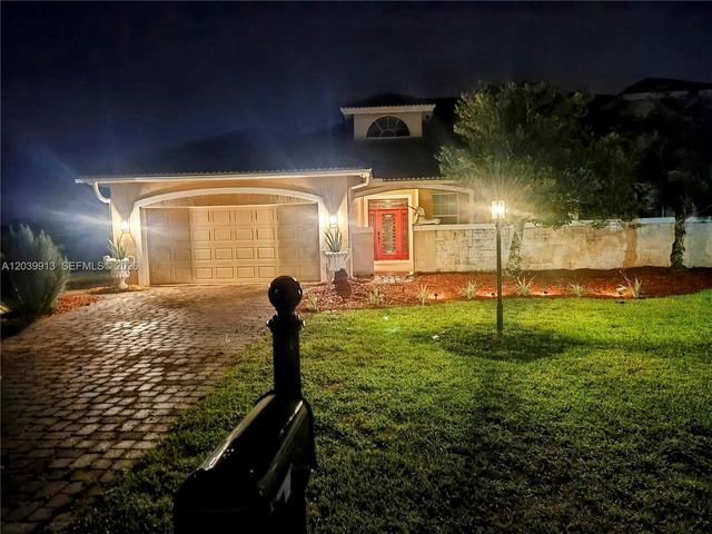 3 of 27 - 6938 Cecilia Avenue, Sebring, FL