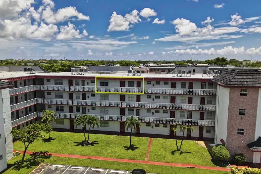 4140 Nw 44th Avenue #411, Lauderdale Lakes