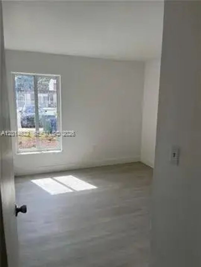 5 of 11 - 20922 Nw 39th Avenue, Miami Gardens, FL