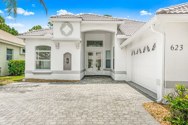 4 of 55 - 623 Sw Lake Charles Circle, Port St. Lucie, FL