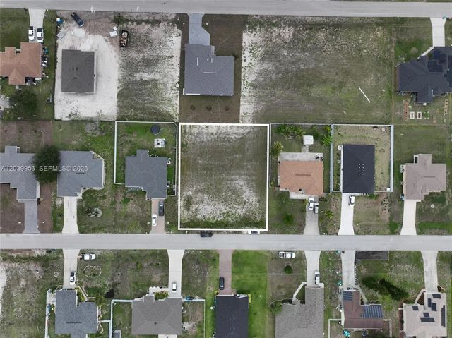 530 Nw 23rd Terrace, Cape Coral