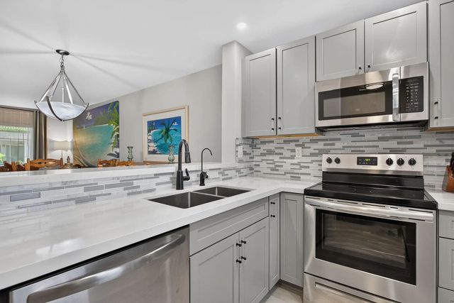 4 of 27 - 539 Nw 36th Avenue, Deerfield Beach, FL