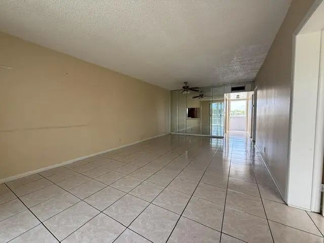 3 of 22 - 6005 Del Lago Circle #305, Sunrise, FL