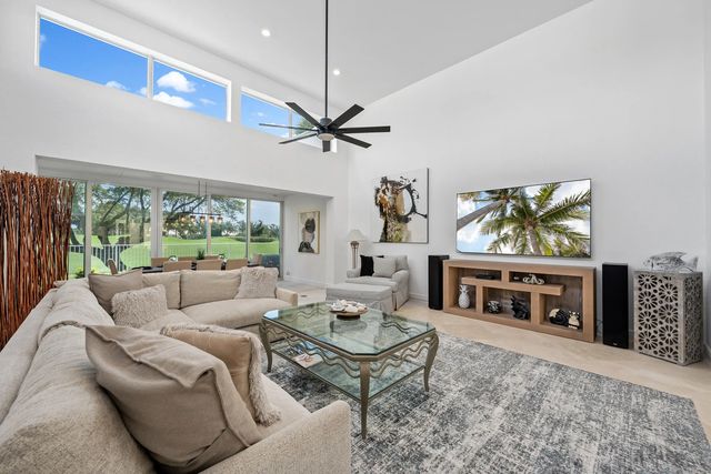 4 of 26 - 114 Waters Edge Drive, Jupiter, FL