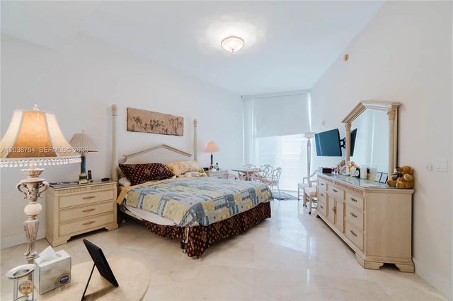 4 of 26 - 15811 Collins Avenue #3607, Sunny Isles Beach, FL