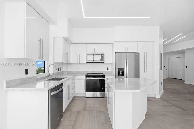 1745 E Hallandale Beach Boulevard #ph05w, Hallandale Beach
