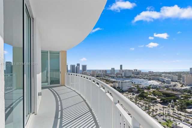 3 of 22 - 1745 E Hallandale Beach Boulevard #ph05w, Hallandale Beach, FL