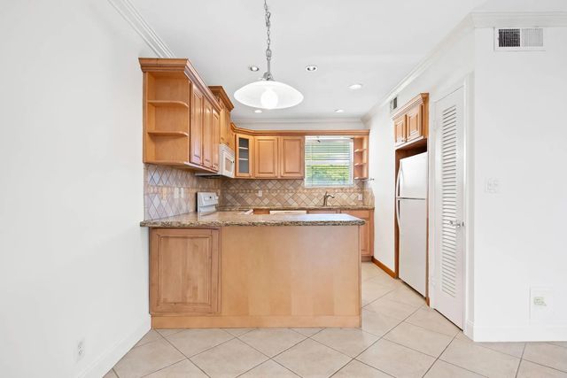3 of 14 - 2748 Ne 28th Avenue #20, Lighthouse Point, FL