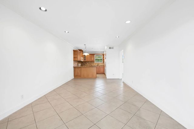 5 of 14 - 2748 Ne 28th Avenue #20, Lighthouse Point, FL