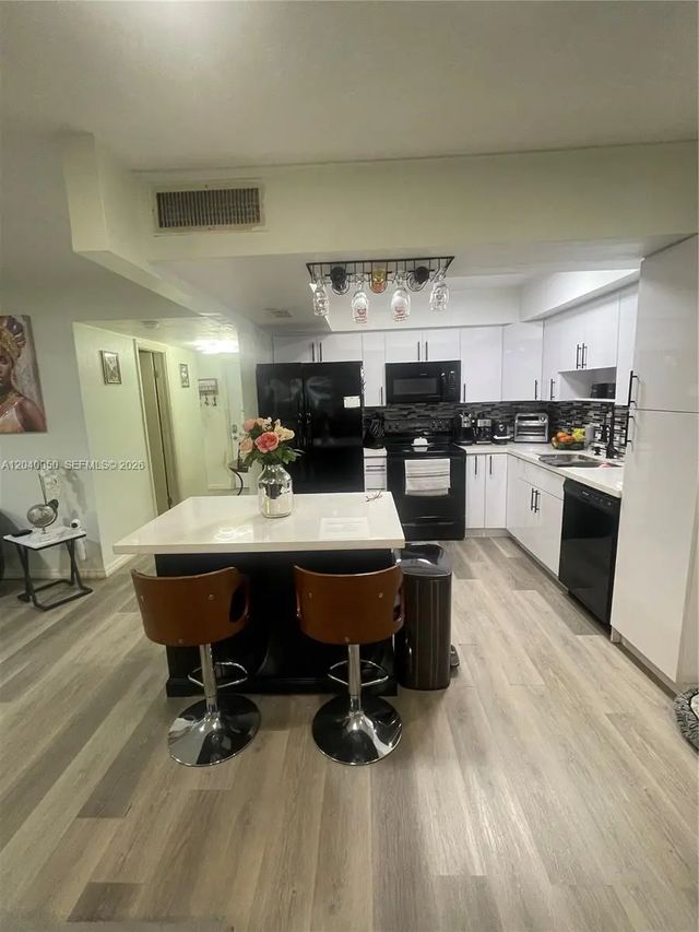 3 of 25 - 6945 W 2nd Way, Hialeah, FL