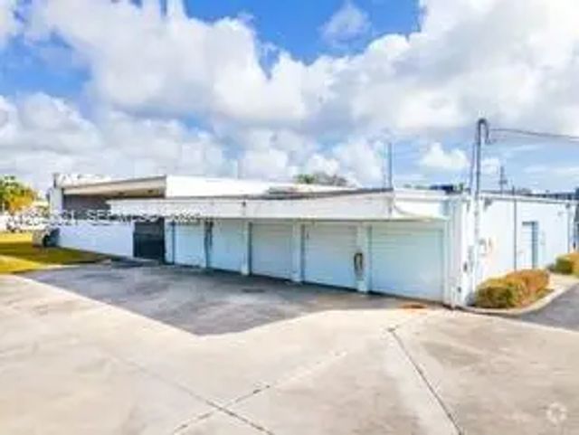 5 of 19 - 1771 S State Road 7, Fort Lauderdale, FL