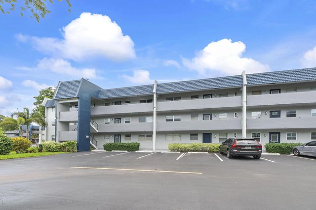 7837 Golf Circle Drive #212, Margate
