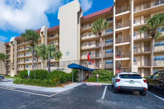 3661 Via Poinciana Road #206, Lake Worth