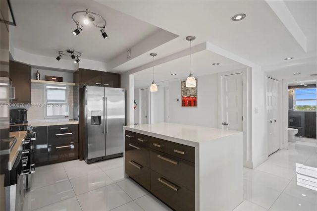 4 of 46 - 3050 N Palm Aire Drive #710, Pompano Beach, FL
