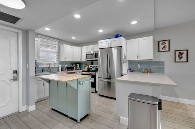2 of 33 - 3100 Ne 49th Street #503, Fort Lauderdale, FL