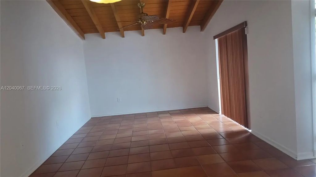 7115 Sw 111th Place, Miami