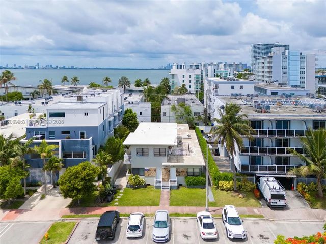 2 of 33 - 1980 Biarritz Drive, Miami Beach, FL