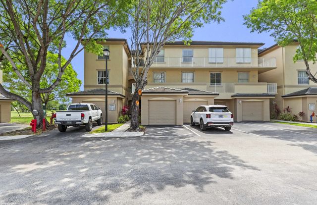 2060 Greenview Shores Boulevard #318, Wellington