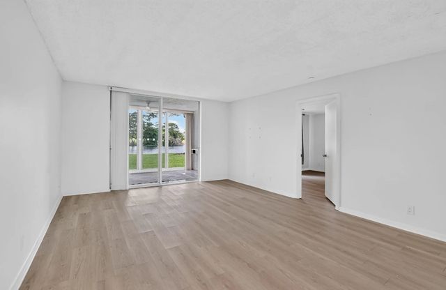 4 of 29 - 1700 Nw 80th Avenue #104, Margate, FL