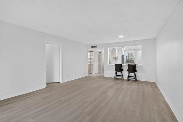 5 of 29 - 1700 Nw 80th Avenue #104, Margate, FL