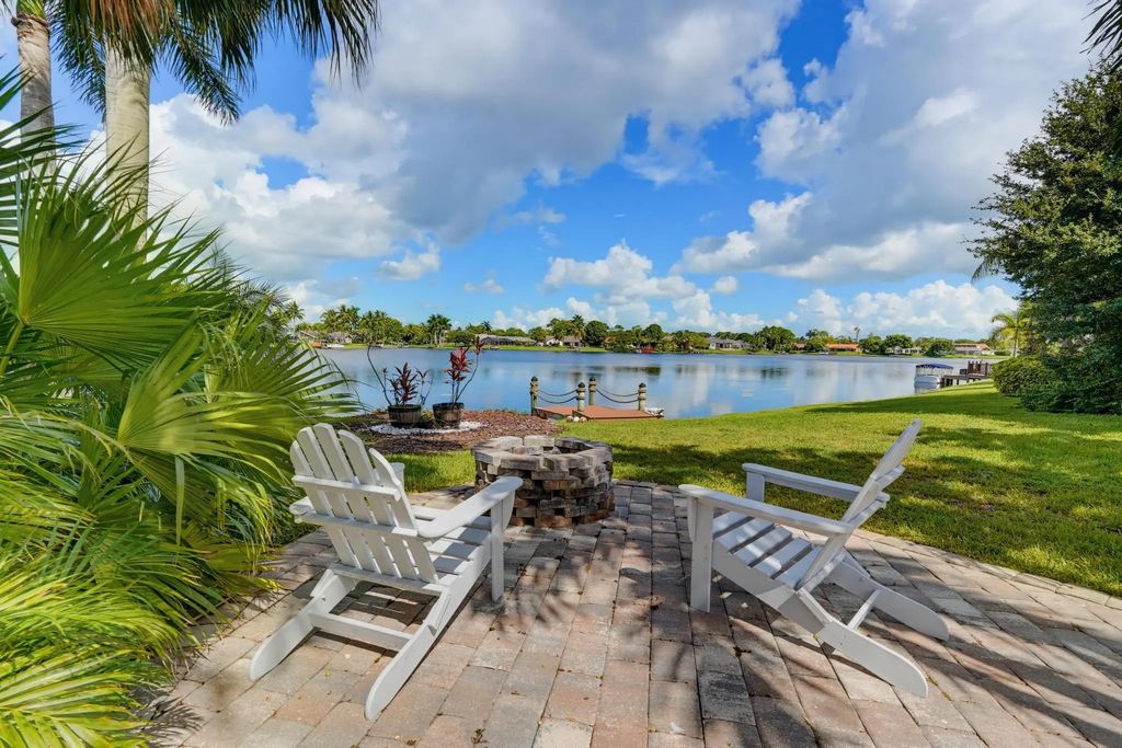 1619 Wiltshire Village Drive, Wellington