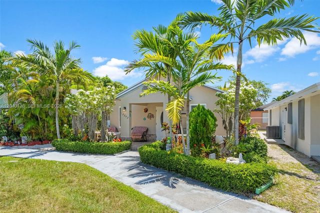 3 of 42 - 12243 Sw 201st Terrace, Miami, FL