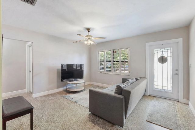3 of 28 - 1326 Sw 23rd Avenue, Fort Lauderdale, FL