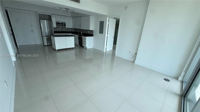 5 of 14 - 92 Sw 3 Street #3311, Miami, FL