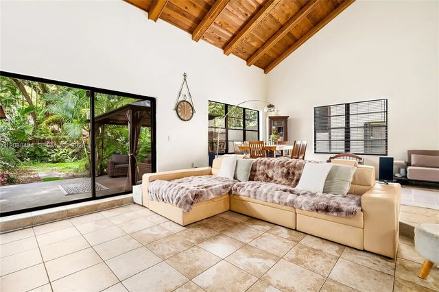 5 of 66 - 3340 Oak Drive, Hollywood, FL