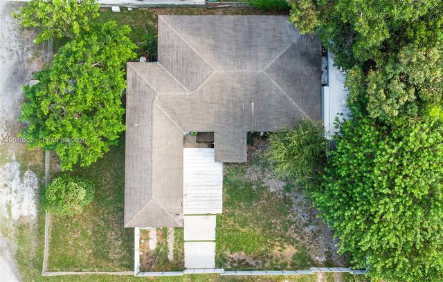 3 of 35 - 7190 Nw 21st Avenue, Miami, FL