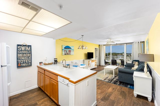 5 of 18 - 9800 S Ocean Drive #415, Jensen Beach, FL
