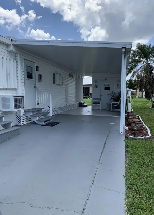 5 of 25 - 40 Florida Way, Port St. Lucie, FL
