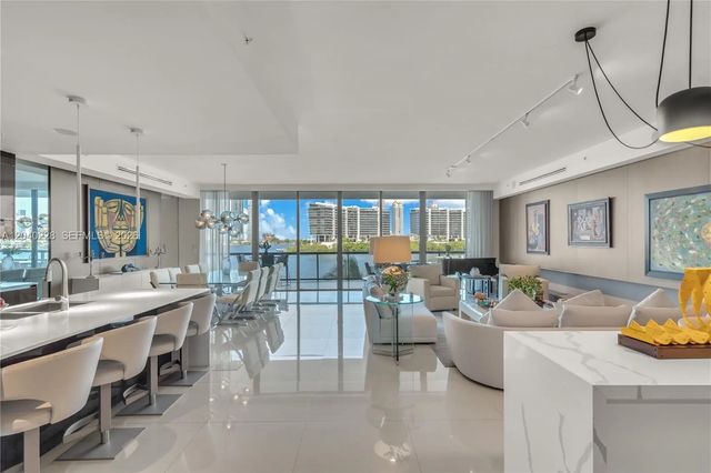 3300 Ne 188th Street #318, Aventura