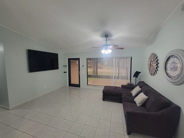 5 of 32 - 8511 Nw 8th Street, Pembroke Pines, FL