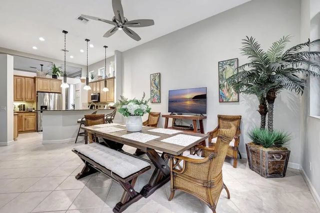 4 of 31 - 7602 Greenbrier Circle, Port St. Lucie, FL
