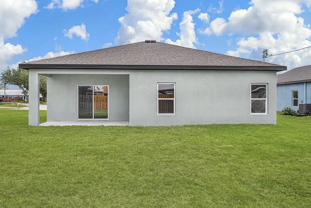 3 of 23 - 921 Sw Paar Drive, Port St. Lucie, FL