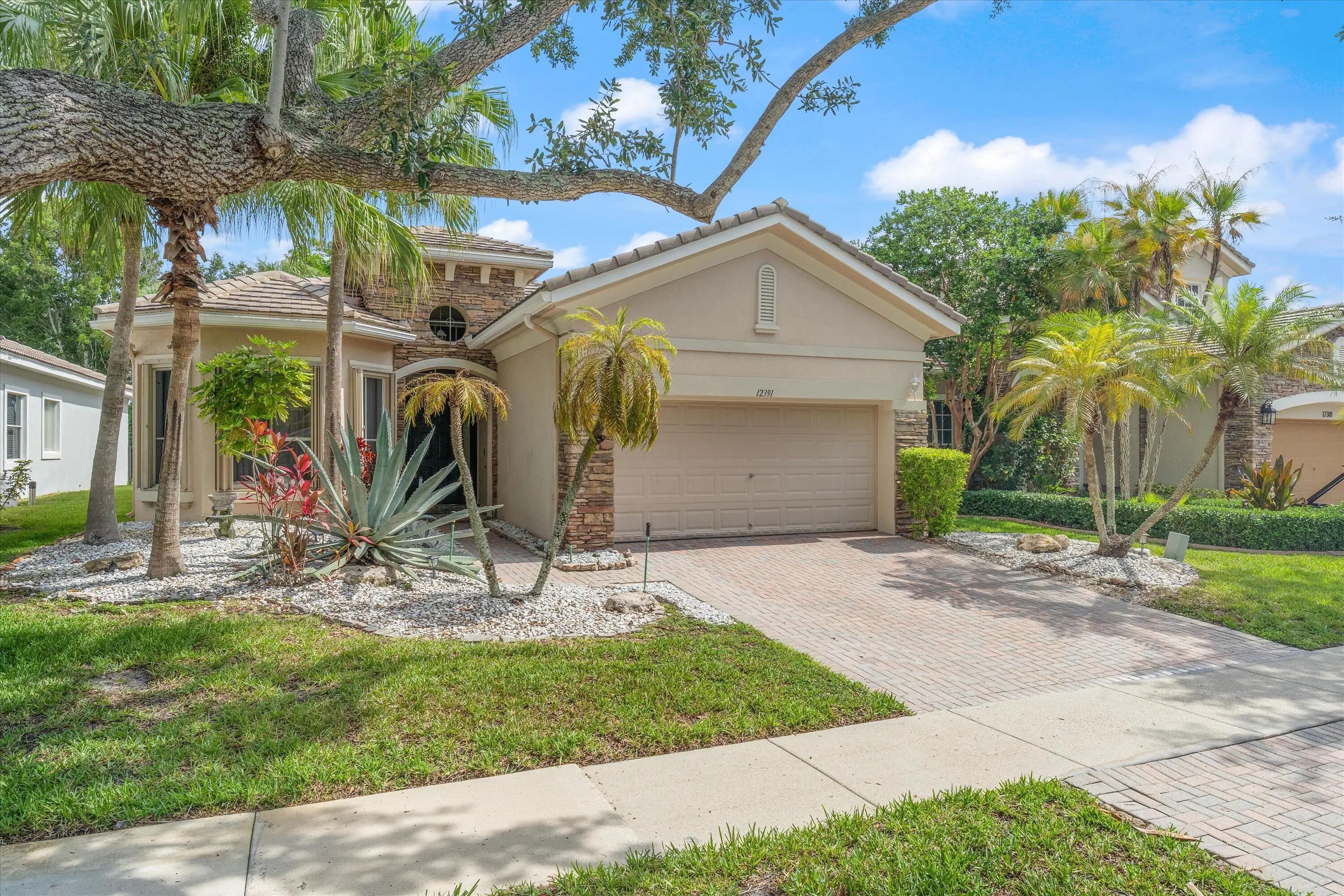 12391 Nw 78th Manor Nw, Parkland