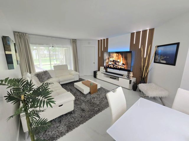 5577 Courtyard Drive, Margate