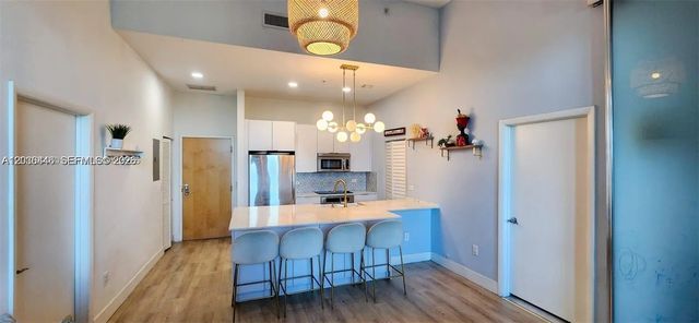 3 of 20 - 244 Biscayne Boulevard #301, Miami, FL