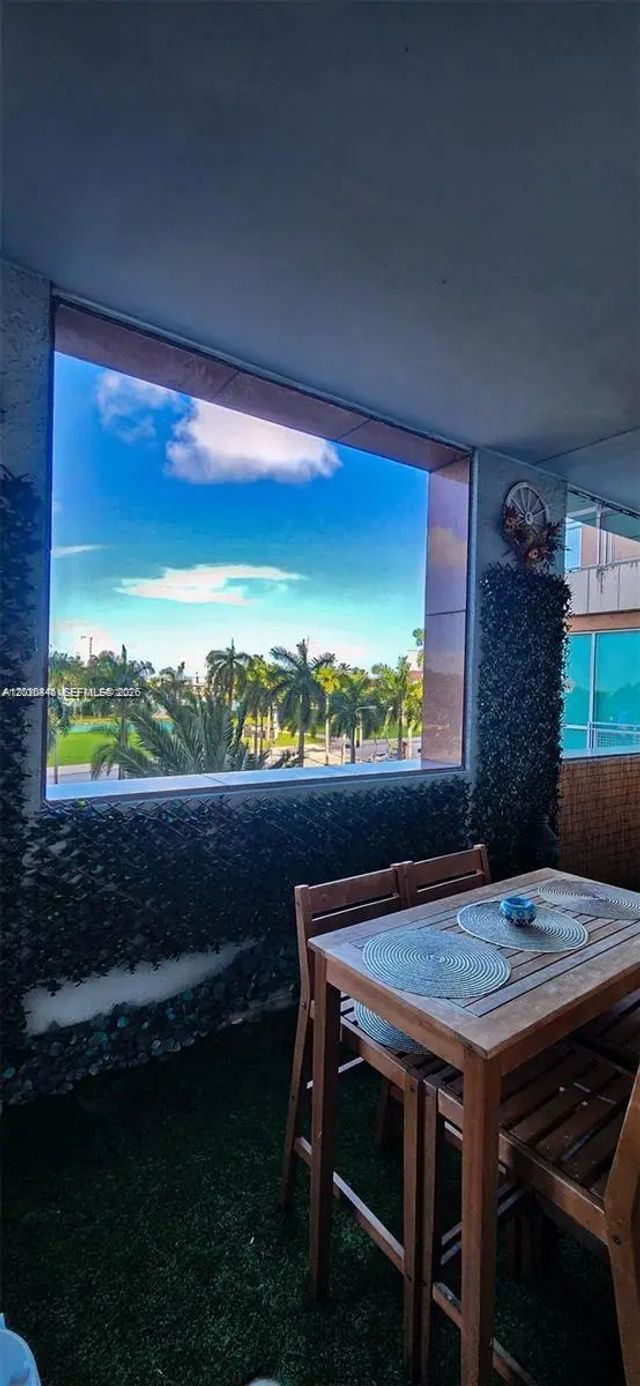 4 of 20 - 244 Biscayne Boulevard #301, Miami, FL