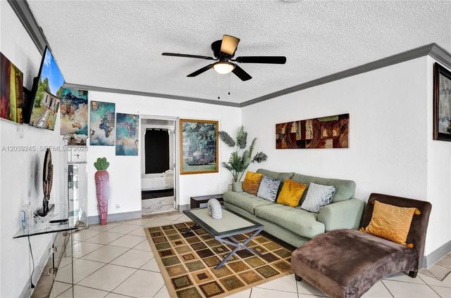 5 of 42 - 6280 Sw 8th Place, North Lauderdale, FL