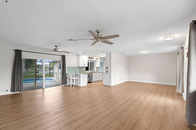 5 of 42 - 4100 Nw 7th Street, Coconut Creek, FL