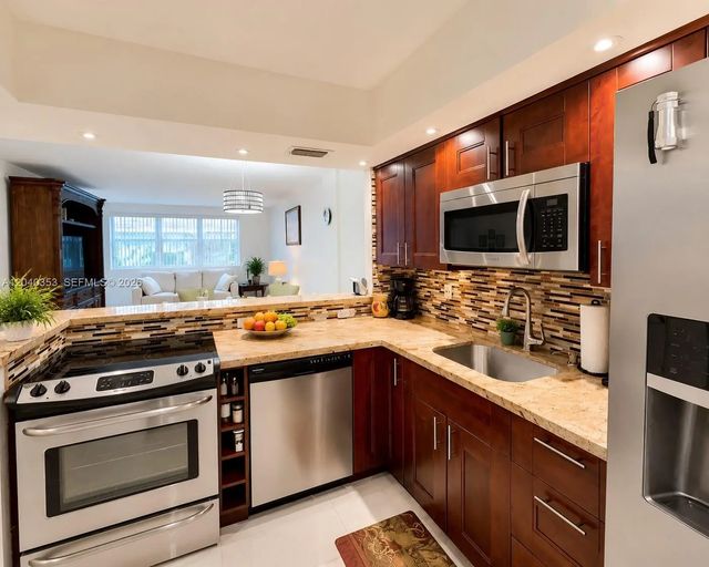 1333 E Hallandale Beach Boulevard #106, Hallandale Beach