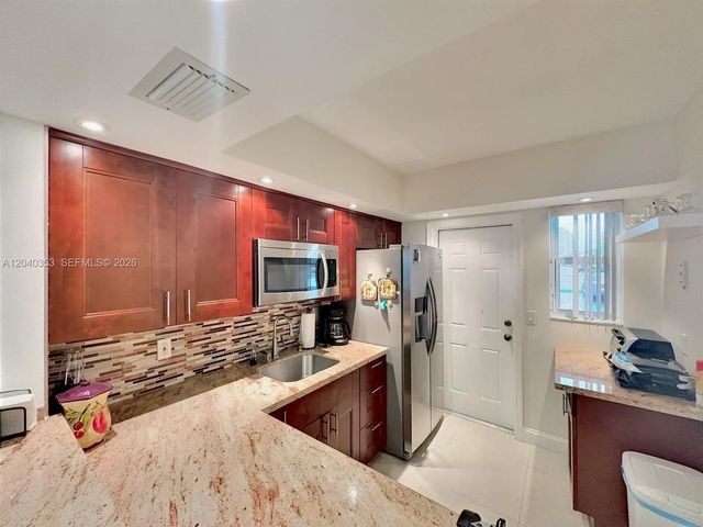 4 of 14 - 1333 E Hallandale Beach Boulevard #106, Hallandale Beach, FL