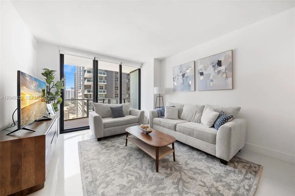 1300 S Miami Avenue #2110, Miami