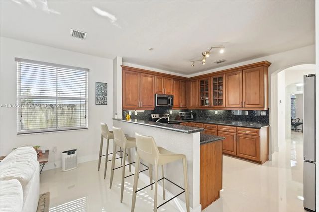 2 of 43 - 11558 Nw 84th Street, Doral, FL