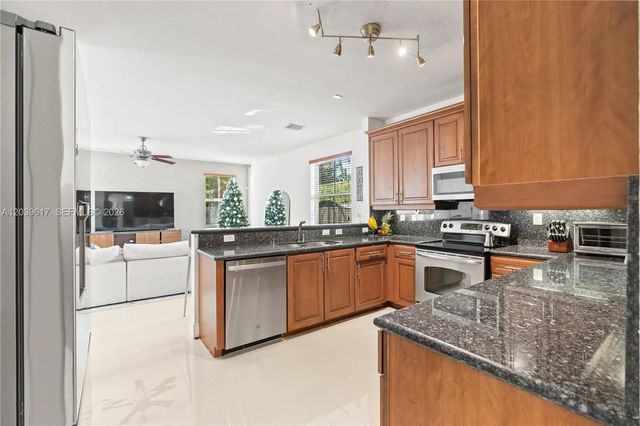 4 of 43 - 11558 Nw 84th Street, Doral, FL