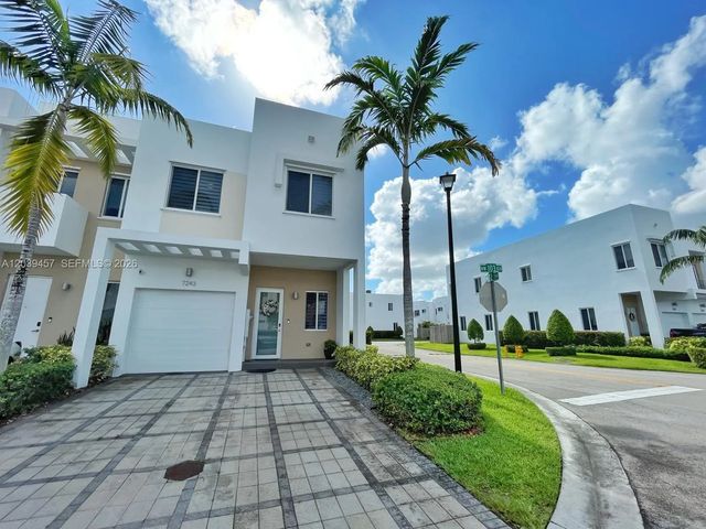 3 of 55 - 7243 Nw 103rd Path, Doral, FL