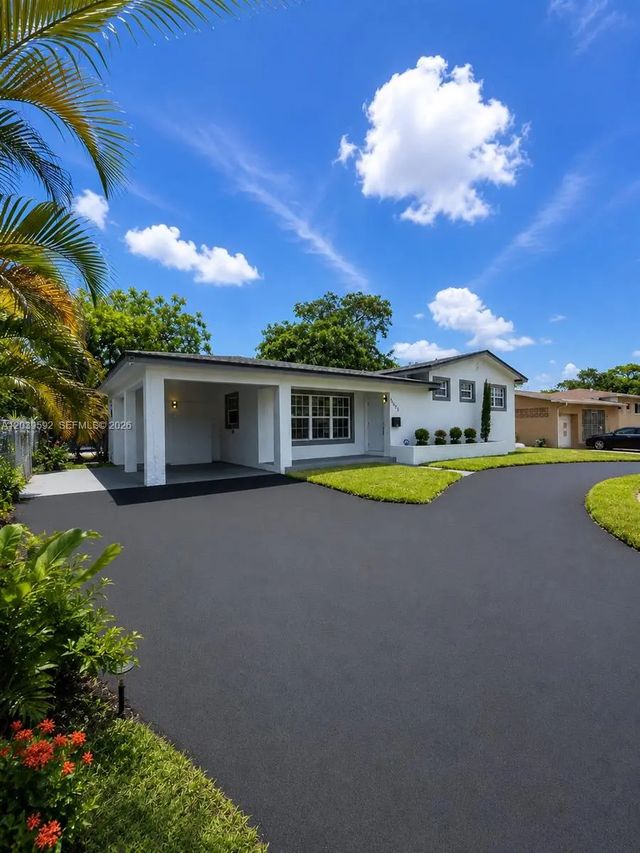 3 of 26 - 18935 Nw 8th Avenue, Miami Gardens, FL
