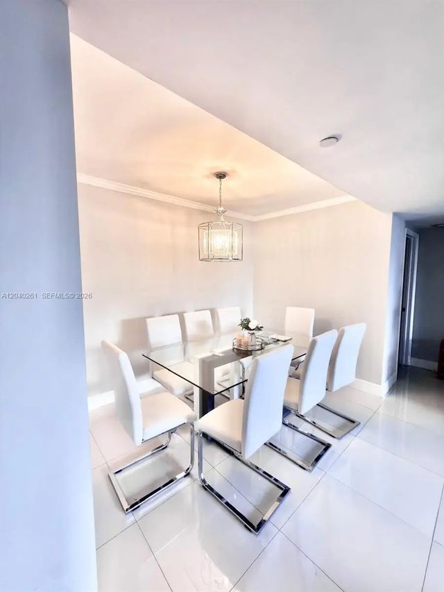 3 of 17 - 3610 Yacht Club Drive #215, Aventura, FL
